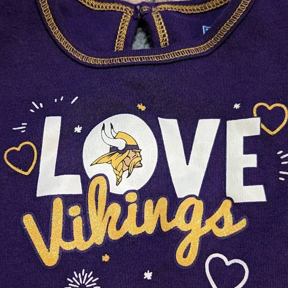 Baby Onesie NFL Minnesota Vikings love purple and yellow size 6-9 months